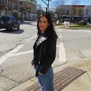 Meet your Posher, Klara